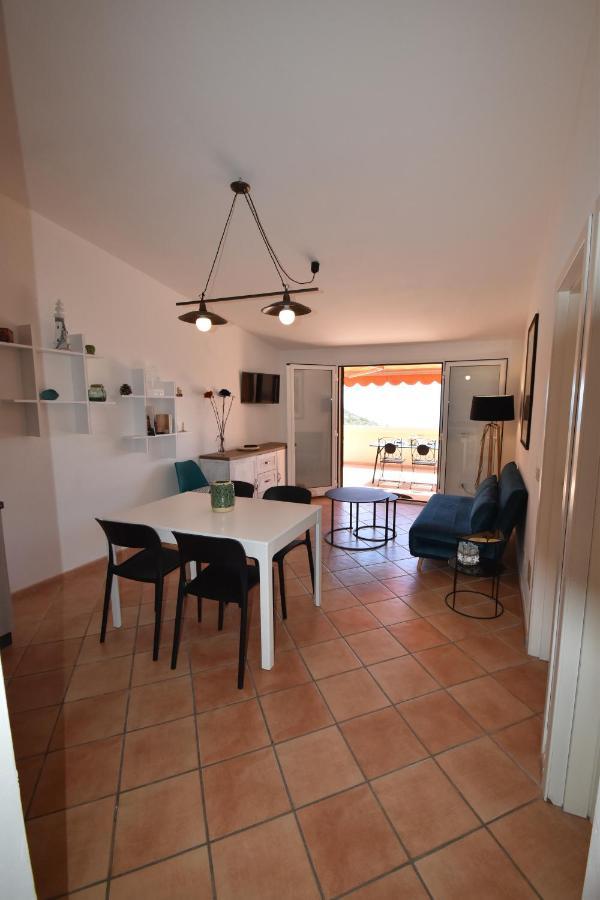 Route 25 - Cavoli - Vista Mare, Con Clima, Terrazza E Posto Auto Apartment Spiaggia di Cavoli ภายนอก รูปภาพ